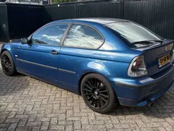 Blauw Gebruikt 2001 BMW 330 Executive Hatchback | € 1.600