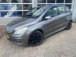 Grijs Gebruikt 2006 Mercedes B200 MPV | € 1.999