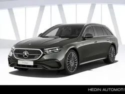 Grijs, metallic lak Nieuw 2025 Mercedes E300 Sport Edition Stationwagen | € 81.410 (Goede deal)