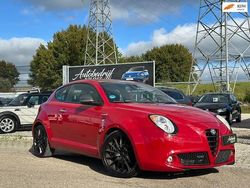 Rood Gebruikt 2013 Alfa Romeo MiTo Distinctive Hatchback | € 2.950 (Iets duurder)