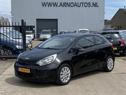 Zwart Gebruikt 2012 Kia Rio 2 Hatchback | € 3.995 (Super prijs)