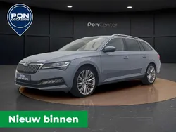 Grijs Gebruikt 2022 Skoda Superb Business Line Stationwagen | € 30.950 (Iets duurder)