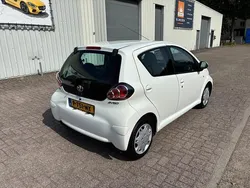 Wit Gebruikt 2012 Toyota Aygo Comfort Hatchback | € 4.500 (Eerlijke prijs)