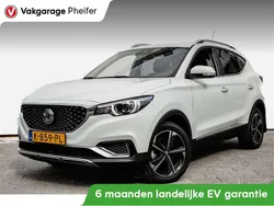 Wit Gebruikt 2021 MG ZS Luxury Sedan | € 15.850 (Eerlijke prijs)