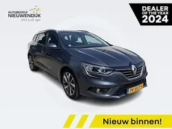 Titaniumgrijs kpn Gebruikt 2017 Renault Mégane GrandTour Bose Edition Stationwagen | € 14.445 (Iets duurder)
