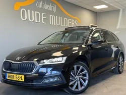 Zwart, metallic lak Gebruikt 2022 Skoda Octavia Business Line Stationwagen | € 27.950 (Iets duurder)