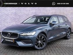 Blauw Gebruikt 2021 Volvo V60 Momentum Stationwagen | € 27.399 (Super prijs)