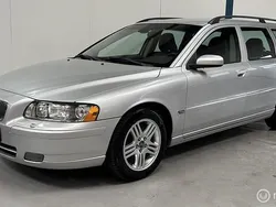 Grijs Gebruikt 2005 Volvo V70 Momentum Stationwagen | € 6.945 (Eerlijke prijs)