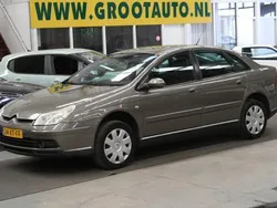 Bruin, metallic lak Gebruikt 2007 Citroën C5 Hatchback | € 1.444 (Eerlijke prijs)