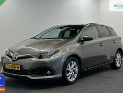 Grijs Gebruikt 2017 Toyota Auris Hatchback | € 11.500 (Eerlijke prijs)