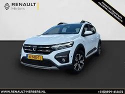 Wit Gebruikt 2022 Dacia Sandero Stepway Hatchback | € 15.950 (Eerlijke prijs)