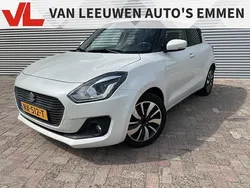Wit, metallic lak Gebruikt 2017 Suzuki Swift Hatchback | € 9.948 (Eerlijke prijs)