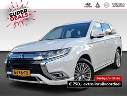 Wit Gebruikt 2019 Mitsubishi Outlander P-HEV Intense+ SUV | € 21.730 (Eerlijke prijs)