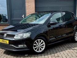 Zwart Gebruikt 2015 VW Polo LOUNGE Hatchback | € 10.400 (Eerlijke prijs)