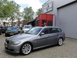 Grijs, metallic lak Gebruikt 2011 BMW 320 Executive Stationwagen | € 4.950 (Goede deal)