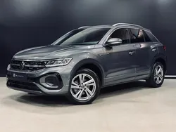 Grijs, metallic lak Gebruikt 2022 VW T-Roc R-line SUV | € 27.900 (Goede deal)