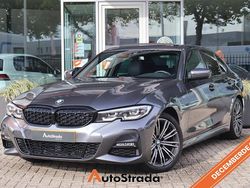 Grijs Gebruikt 2022 BMW 318 M Sport Sedan | € 28.700 (Eerlijke prijs)