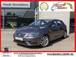 Grijs Gebruikt 2017 Seat Leon Style Hatchback | € 17.950 (Duur)