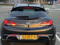 Zwart Gebruikt 2012 Opel Astra Sport Hatchback | € 6.500 (Eerlijke prijs)