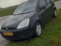Zwart Gebruikt 2005 Ford Fiesta Ambiente Hatchback | € 900 (Goede deal)