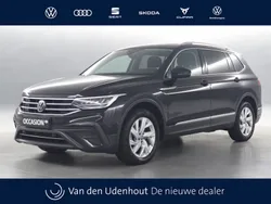 Zwart Gebruikt 2023 VW Tiguan Business SUV | € 38.550 (Eerlijke prijs)