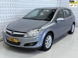 Grijs Gebruikt 2008 Opel Astra Hatchback | € 2.499 (Eerlijke prijs)