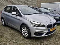 Grijs Gebruikt 2017 BMW 225 Active Tourer iPerformance MPV | € 17.250 (Eerlijke prijs)