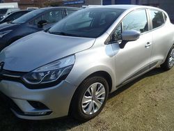Zilver Gebruikt 2017 Renault Clio SUV | € 11.000 (Iets duurder)