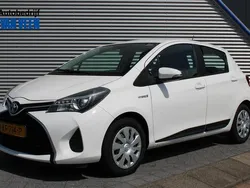 Wit Gebruikt 2016 Toyota Yaris Hatchback | € 12.690 (Eerlijke prijs)