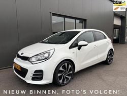 Wit Gebruikt 2015 Kia Rio Hatchback | € 8.440 (Eerlijke prijs)