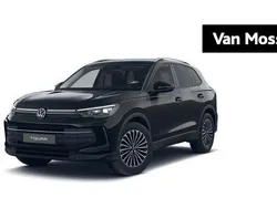 Zwart Gebruikt 2024 VW Tiguan Pro SUV | € 42.900 (Iets duurder)