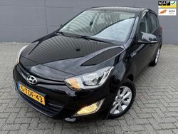 Zwart Gebruikt 2014 Hyundai i20 Hatchback | € 5.999 (Eerlijke prijs)