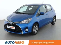 Blauw Gebruikt 2017 Toyota Yaris Hybrid Edition-S Hatchback | € 14.049 (Eerlijke prijs)
