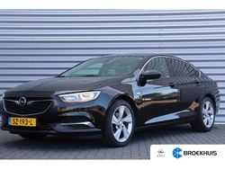 Zwart Gebruikt 2018 Opel Insignia Innovation Hatchback | € 17.395 (Eerlijke prijs)