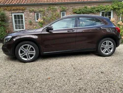 Bruin Gebruikt 2015 Mercedes GLA200 Style SUV | € 16.000 (Eerlijke prijs)