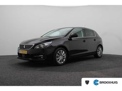 Zwart Gebruikt 2021 Peugeot 308 Premium Hatchback | € 16.700 (Goede deal)