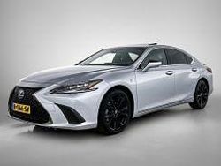 Grijs metallic Gebruikt 2022 Lexus ES300H Sport Line Sedan | € 46.450 (Duur)