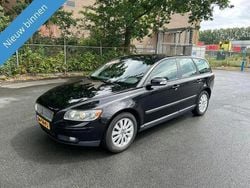 Zwart, metallic lak Gebruikt 2006 Volvo V50 Stationwagen | € 2.599 (Eerlijke prijs)