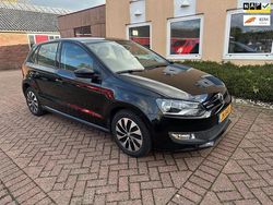 Zwart Gebruikt 2016 VW Polo Edition Hatchback | € 6.995 (Eerlijke prijs)
