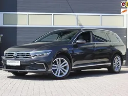 Grijs Gebruikt 2020 VW Passat Business Stationwagen | € 23.400 (Goede deal)