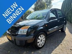 Zwart Gebruikt 2010 Ford Fusion Cool & Sound Edition MPV | € 1.650 (Goede deal)