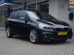 Zwart, metallic lak Gebruikt 2016 BMW 225 Active Tourer Executive MPV | € 14.900 (Eerlijke prijs)