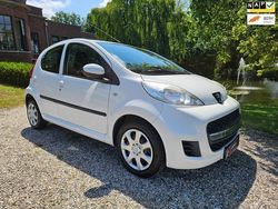 Wit Gebruikt 2012 Peugeot 107 Hatchback | € 2.499 (Eerlijke prijs)