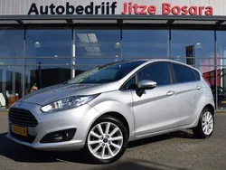 Grijs, metallic lak Gebruikt 2016 Ford Fiesta Titanium Hatchback | € 6.950 (Eerlijke prijs)