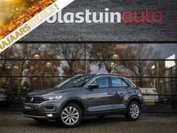 Grijs, metallic lak Gebruikt 2021 VW T-Roc Sport SUV | € 27.450 (Goede deal)