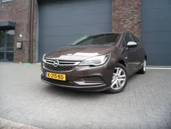 Bruin Gebruikt 2016 Opel Astra Hatchback | € 7.250 (Goede deal)