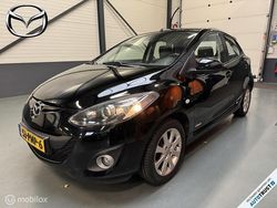 Zwart Gebruikt 2011 Mazda 2 Hatchback | € 4.950 (Eerlijke prijs)