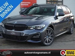 Grijs Gebruikt 2022 BMW 330 Executive Stationwagen | € 37.950 (Eerlijke prijs)
