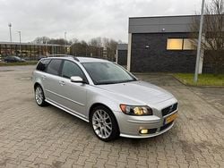 Grijs (metallic) Gebruikt 2005 Volvo V50 Momentum Stationwagen | € 2.450 (Super prijs)
