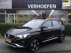 Zwart, metallic lak Gebruikt 2019 MG ZS Luxury Sedan | € 13.450 (Eerlijke prijs)